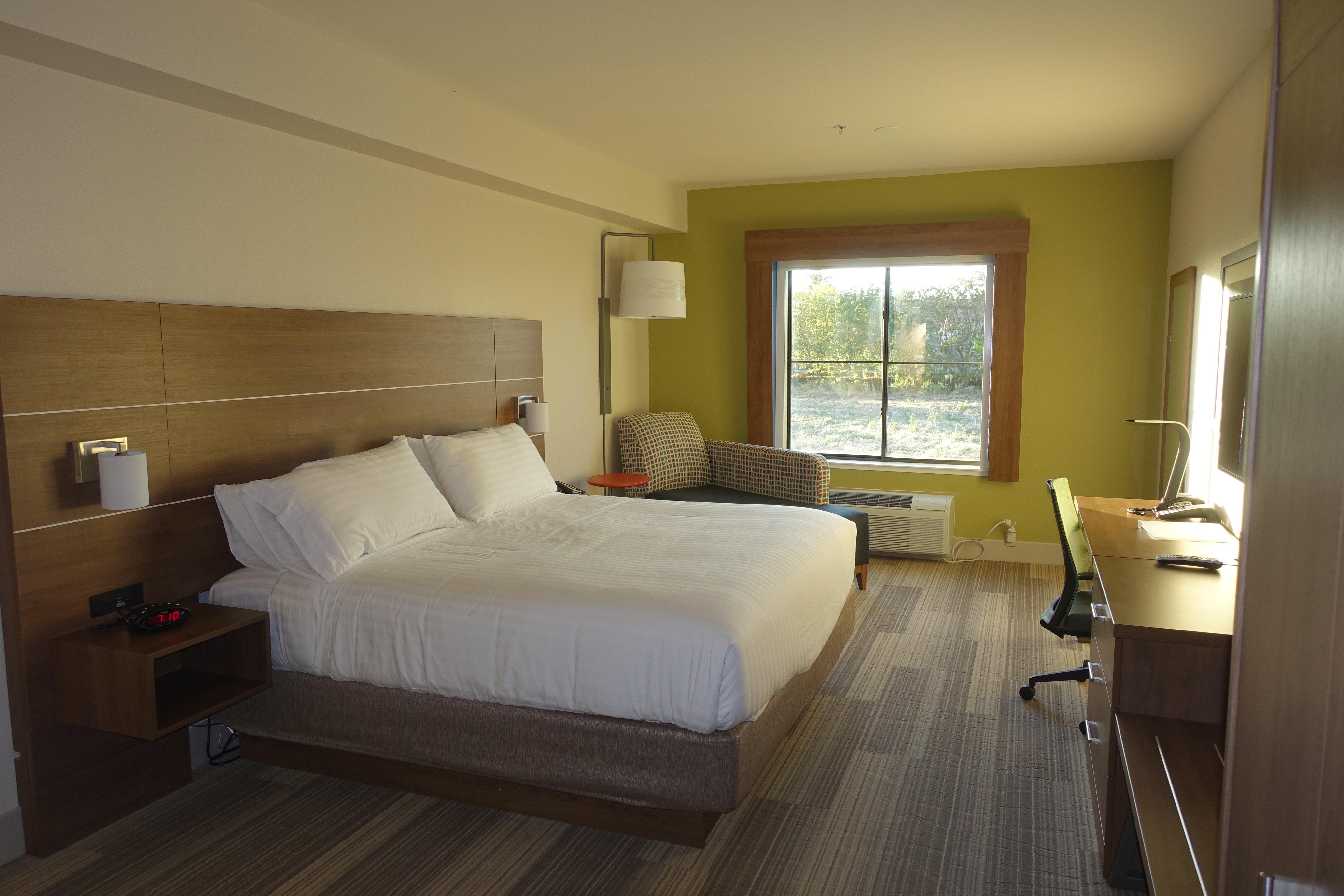 Holiday Inn Express & Suites Brentwood Luaran gambar