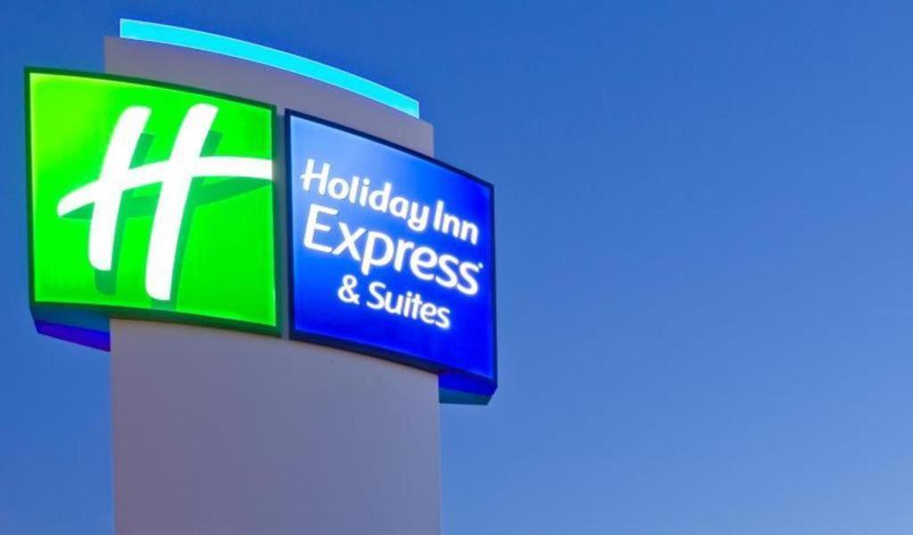 Holiday Inn Express & Suites Brentwood Luaran gambar